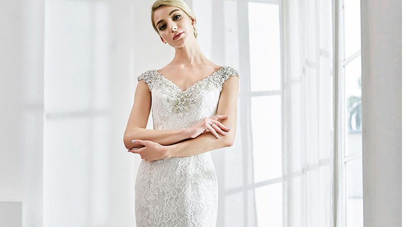 product-ROSA BRIDAL-Brilliant V-neck lace beaded backless mermaid wedding dress-img