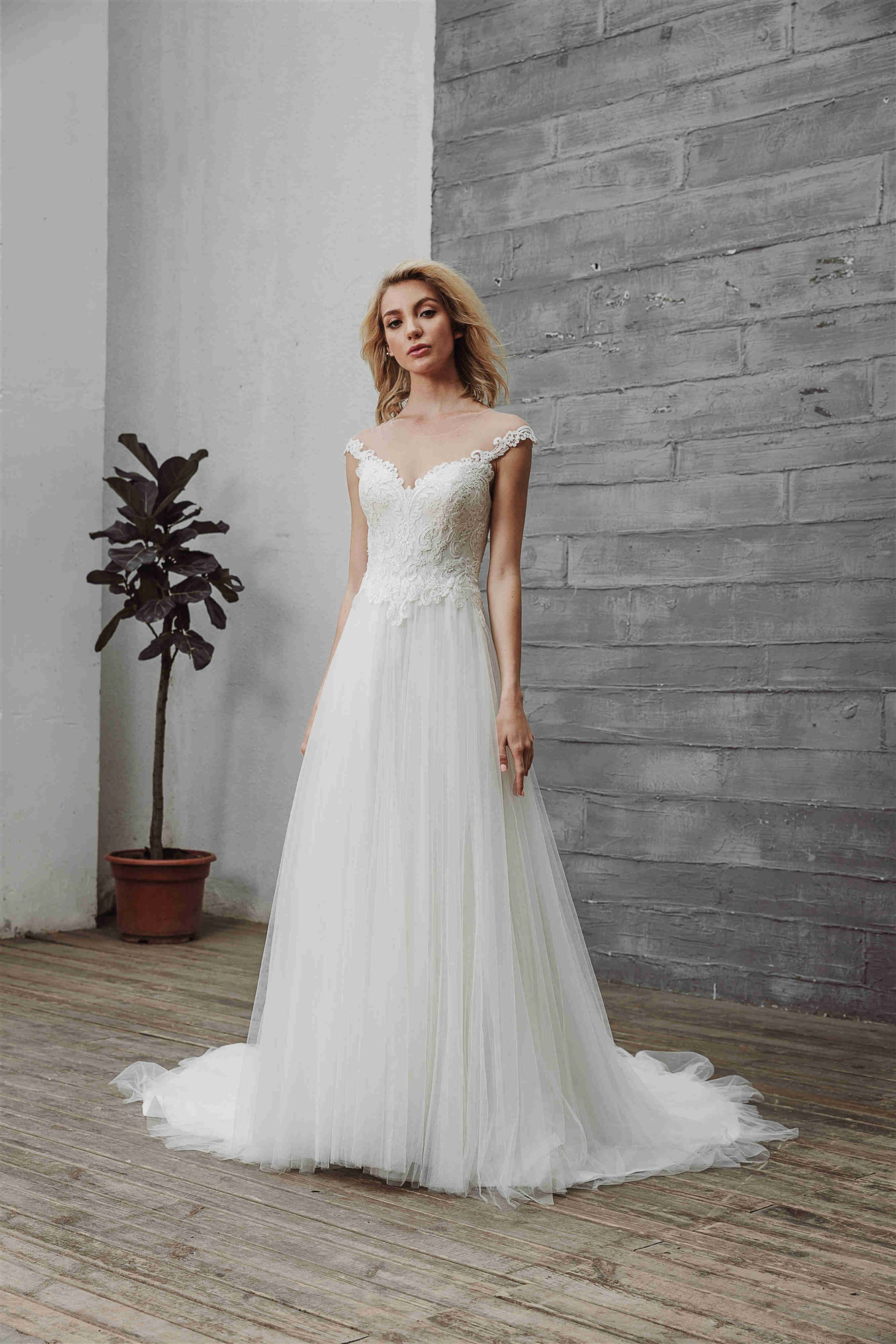 ROSA BRIDAL Array image188
